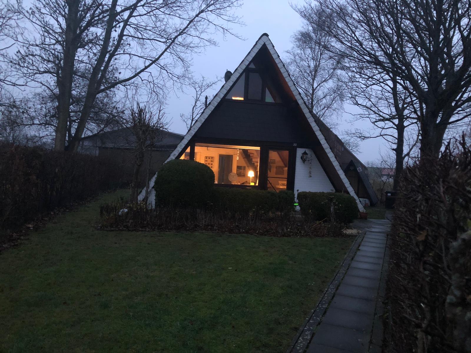 Ferienhaus im Winterlicht